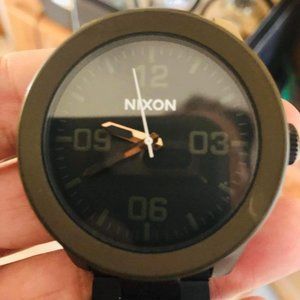 Nixon watch